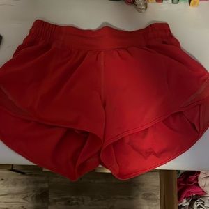 red lululemon hotty hots
